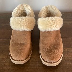 Short womens Ugg boots!